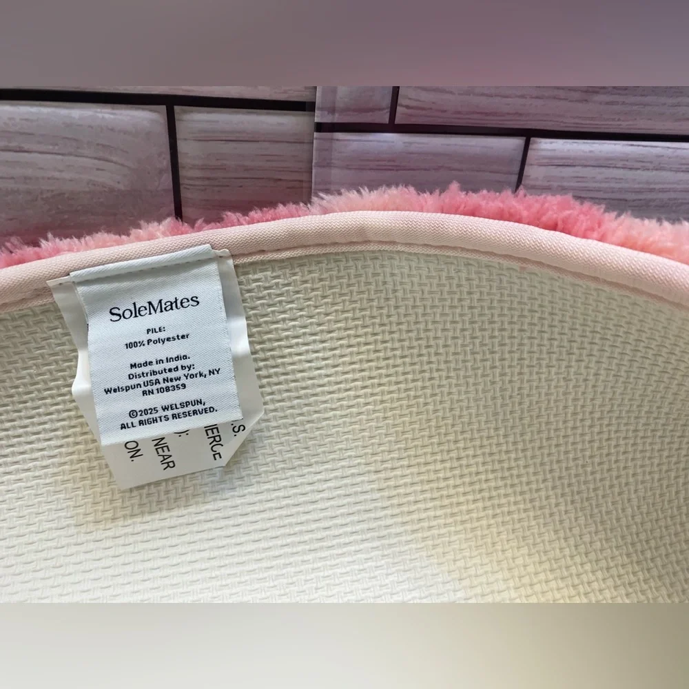 Solemates ❤️ Butterfly Super Soft Cozy Bath Rug 20x32” Pink/White NWT